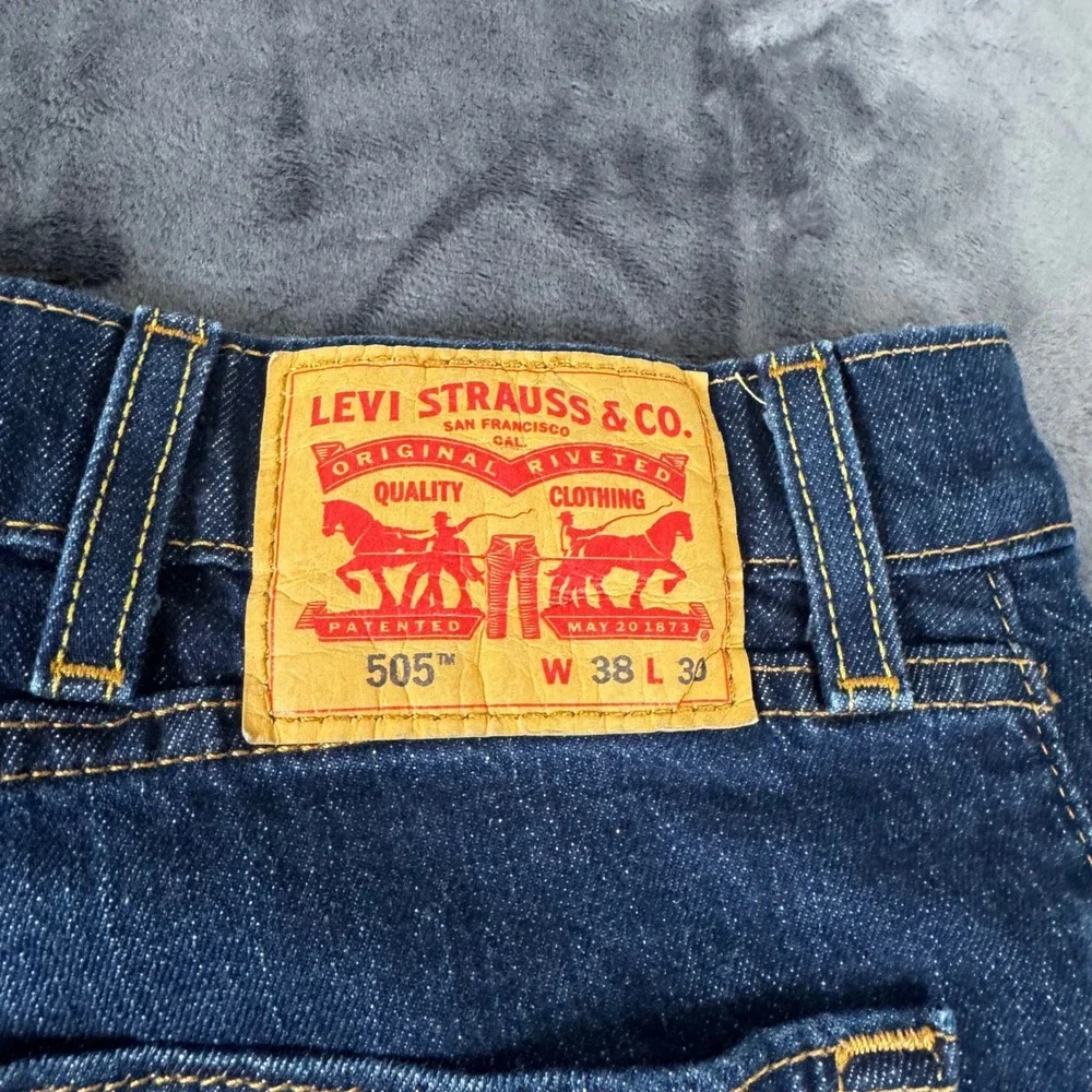 Levi's 505 Regular Fit Jeans Mens 38x30 Dark Wash Straight Leg Denim 00505-2195
